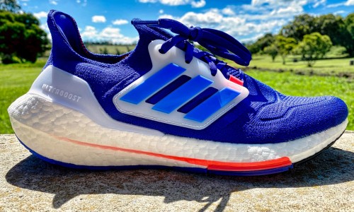 Giày Adidas Ultra Boost 2021 là một đôi giày thế nào ?